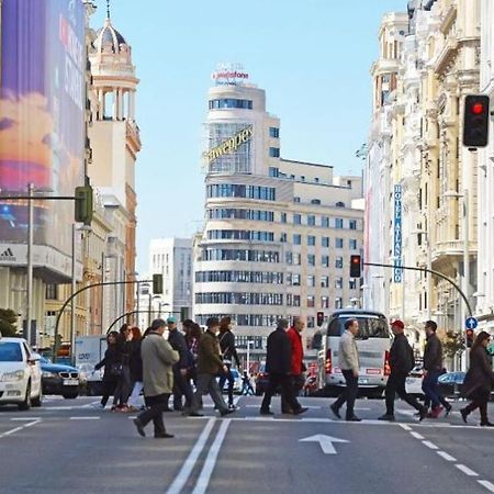 Punta Me Suites Next To Gran Via Madrid Bagian luar foto