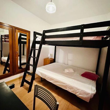 Punta Me Suites Next To Gran Via Madrid Bagian luar foto