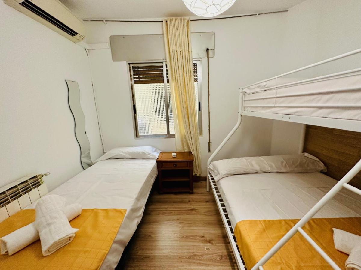 Punta Me Suites Next To Gran Via Madrid Bagian luar foto