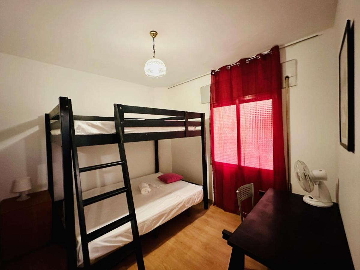 Punta Me Suites Next To Gran Via Madrid Bagian luar foto