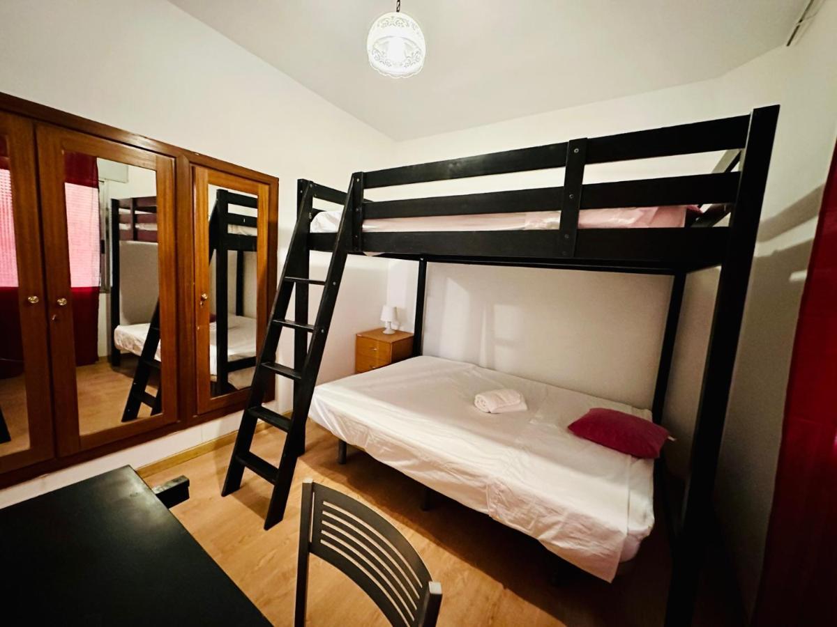 Punta Me Suites Next To Gran Via Madrid Bagian luar foto
