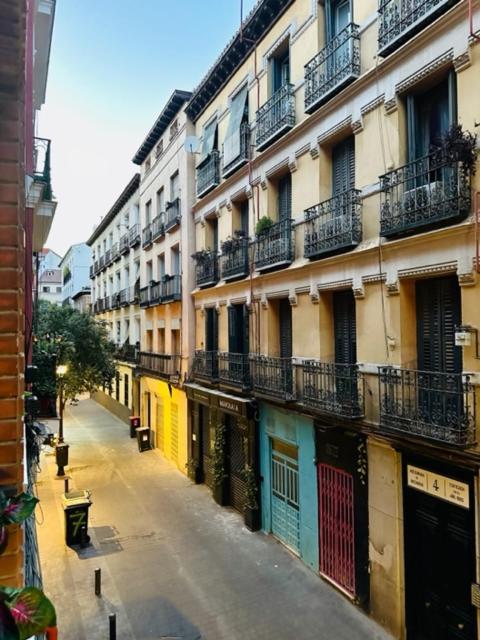 Punta Me Suites Next To Gran Via Madrid Bagian luar foto